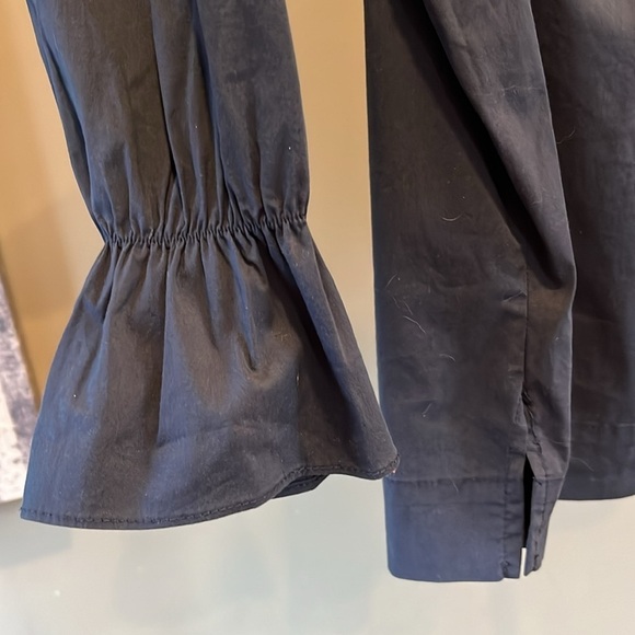 🇪🇸🐠XOXO off shoulder Stretch poplin blouse navy blue small - Picture 4 of 7